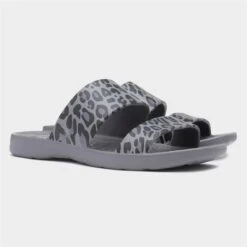 Totes Everywear Womens Grey Leopard Slider 11 Totes Everywear Womens Grey Leopard Slider -UK Shoe Sales 2024 199134 2 L06.20230511000154