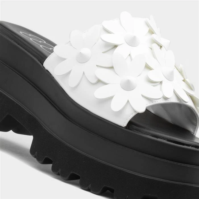 Heart Swag01 Womens White Flower Sandal 6 Heart Swag01 Womens White Flower Sandal - Image 4